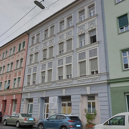 Zentrales & Modernes City-Apartment Graz Esterno foto